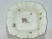 Vintage Home Beautiful “Romance” 10” Floral/Ruffled Rim Serving Bowl Japan