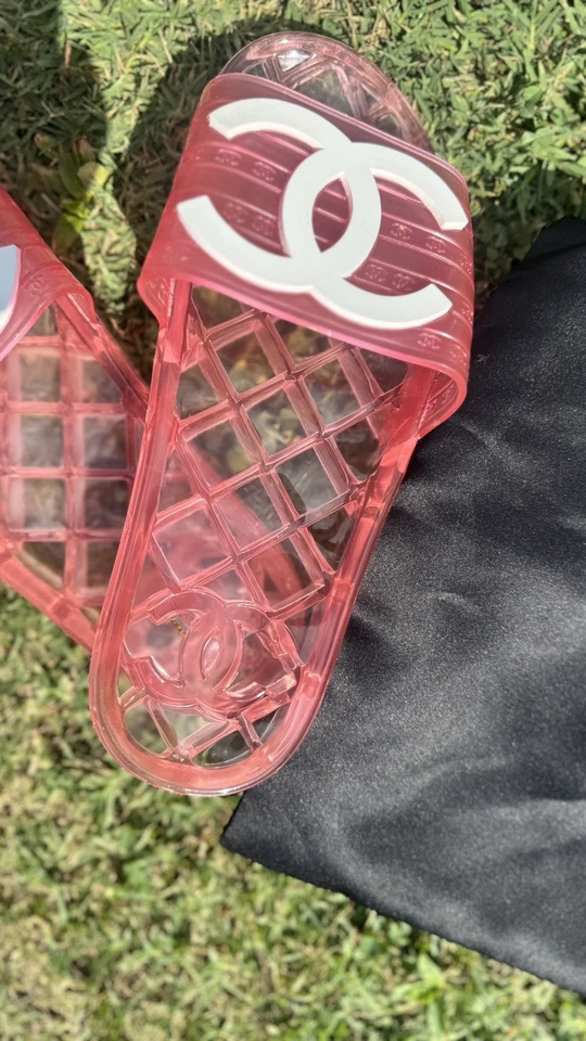 CHANEL Jelly Women's Slides Size 36 Pink - Image 4 of 4