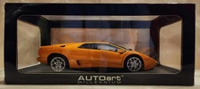 1/18 AutoArt Millennium Lamborghini Diablo VT 6.0 Orange Black Interior 
