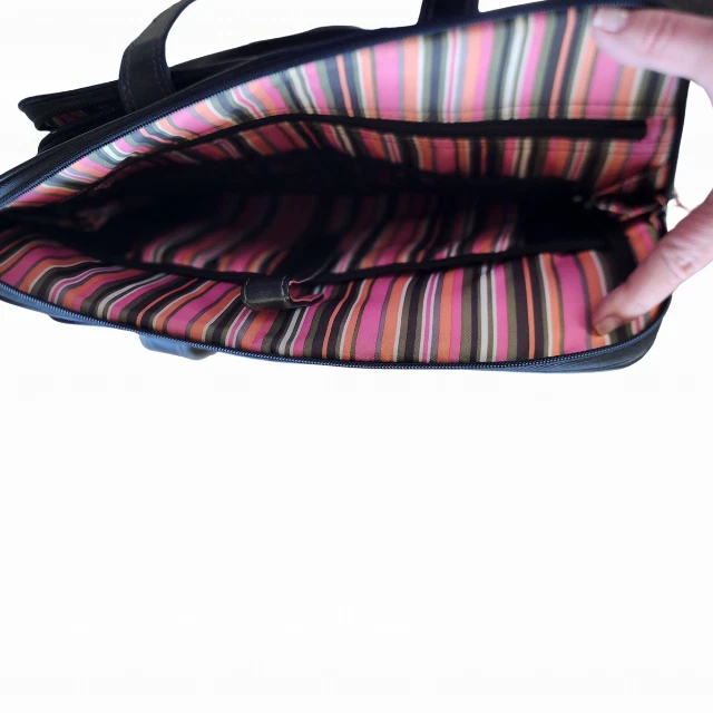 Bolso Nómada Digital Organizado SwissGear Wenger Rhea 15.4" Forro Rayas Rosa Foto 3 de 4