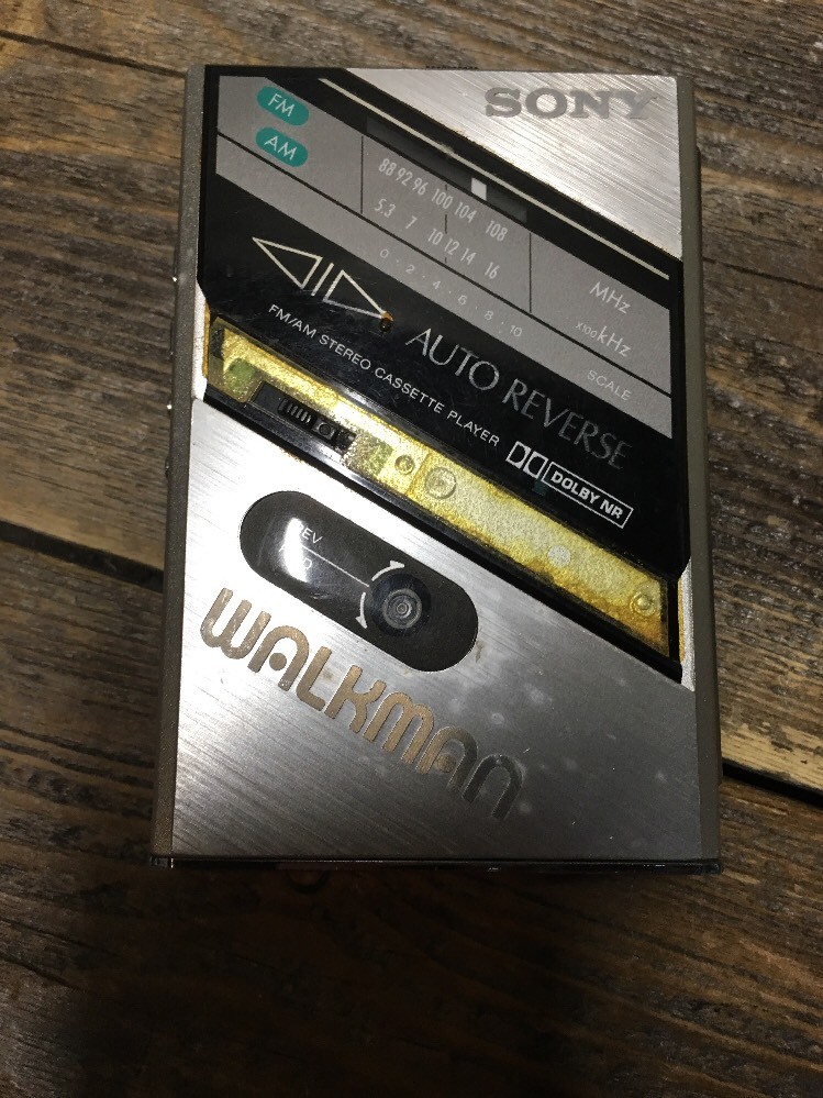 SONY WALKMAN FM/AM カセットウォークマン WM-F100Ⅲ SONY WALKMAN FM/AM カセットウォークマン WM-F100Ⅲ - メルカリ