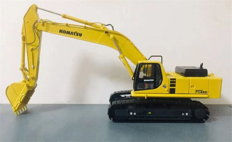 KOMATSU PC450-6 Excavating Machinery 1/50 DIECAST Truck Pre-built