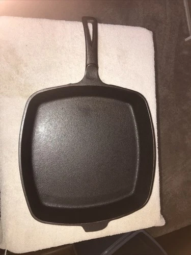 Square Unmarked Wagner Skillet