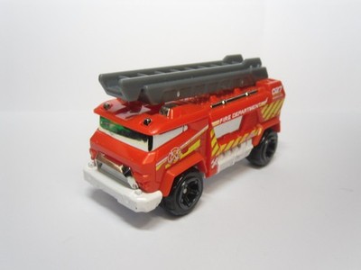 ZURU METAL MACHINES INFERNO FEUERWEHRAUTO ROT Maßstab 1:43, Spielzeug (g4)
