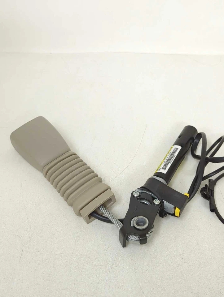 Nuevo OEM genuino GM LH hebilla de cinturón de seguridad delantero 1998-2004 Cadillac Seville Shale  Foto 4 de 4