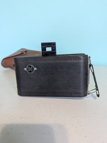 Vintage 1940's Kodak Vigilant Junior Six-20 Folding Camera with leather case. - Picture 3 of 19