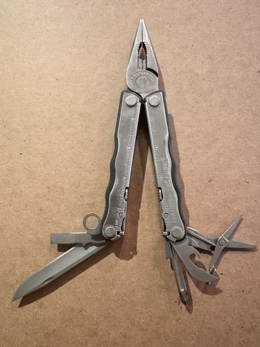 Leatherman Fuse Multi-Tool With Pliers, Knife, Phillips, Flathead, Scissors, Can