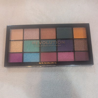Revolution Makeup Revolution of London Reloaded Shadow Palette
