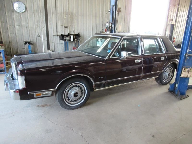 Brake Master Cylinder Fits 80-89 LINCOLN & TOWN CAR 267466 - Image 3 of 4