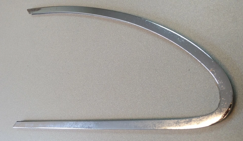 PIEZA MARCO VENTANA CUARTO TRASERO IZQUIERDO CROMADO USADO ORIGINAL PORSCHE 356A 356B 356C Foto 2 de 4