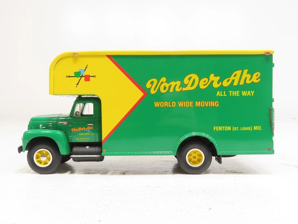 First Gear 19-1200 1957 国际 R-200 Van VonDerAhe 圣路易斯 LN  — 第 3/4 张图片