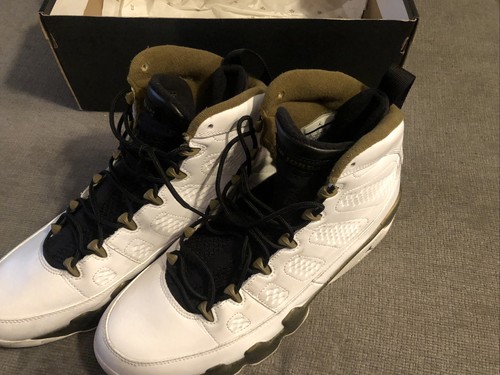 Estatua Jordan 9 Retro 2015 Talla 12 Usada 302370-109 Con Caja Blanco Negro Oro - Imagen 11 de 12