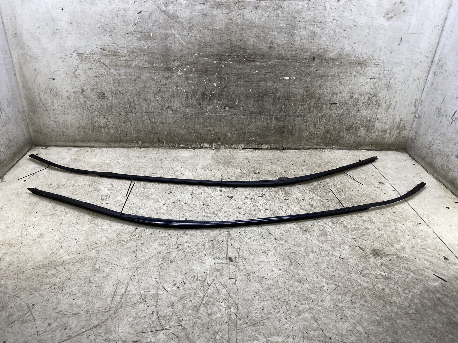 2020-2025 ASTON MARTIN DBX OEM LEFT RIGHT UPPER WINDOW FINISH MOLDING TRIM SET