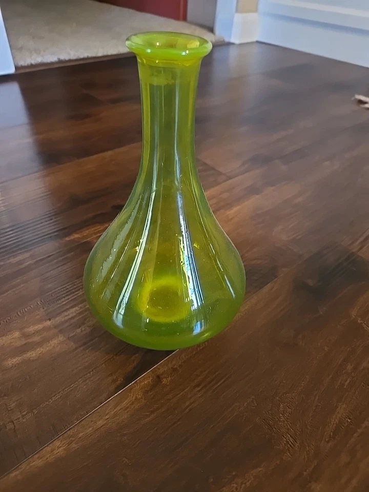 Vaseline Glass - Image 2 of 2