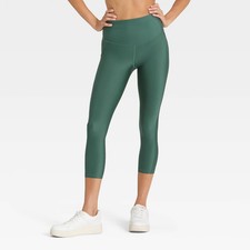 Women's Effortless Support High-Rise Pocketed Capri Leggings - All In