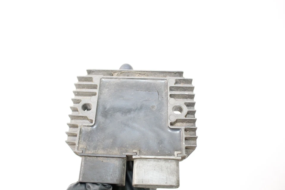 08-10 Rectificador Regulador de Voltaje Kawasaki Ninja ZX10R  Foto 2 de 4