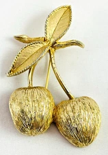 SARAH COVENTRY Golden Cherries Two Cherries Textured Gold Tone Pin Brooch 1964