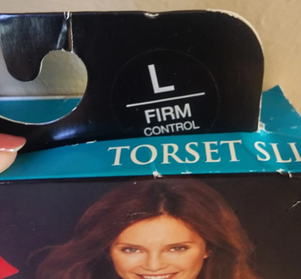 Hanes All Over Adelgazante 0454**** Prendas moldeadoras negras Body Torset Slip Grande Elástico  Foto 3 de 4