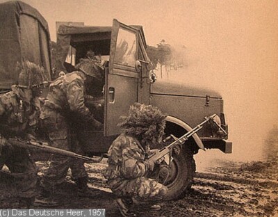 Foto REPRO 15x10 Bundeswehr Heer und SKB Damals Borgward Inf