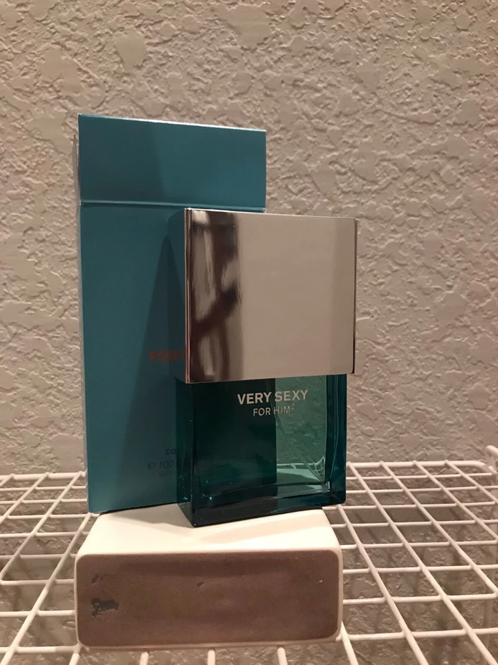 MUY SEXY FOR HIM 2 Por Victoria's Secret Colonia Spray 3.4 OZ / 100 ml Foto 2 de 2