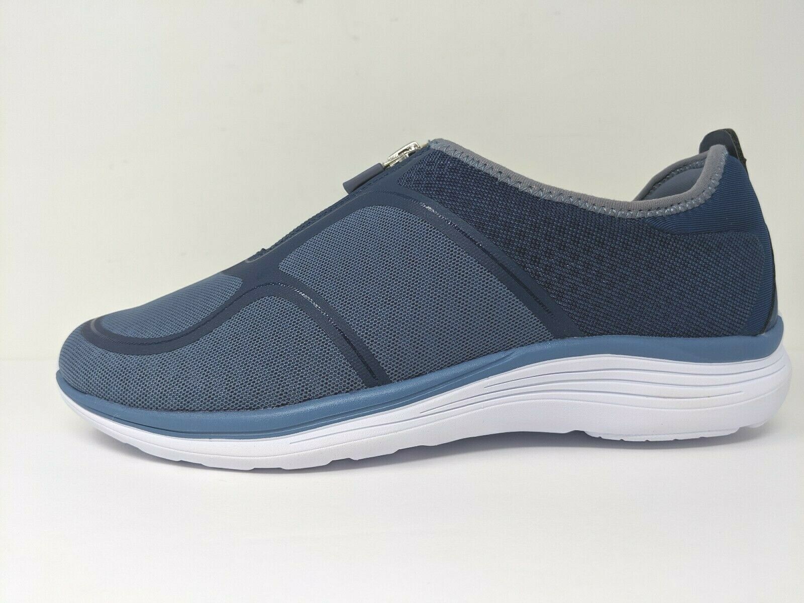 gemela zip front walking shoe