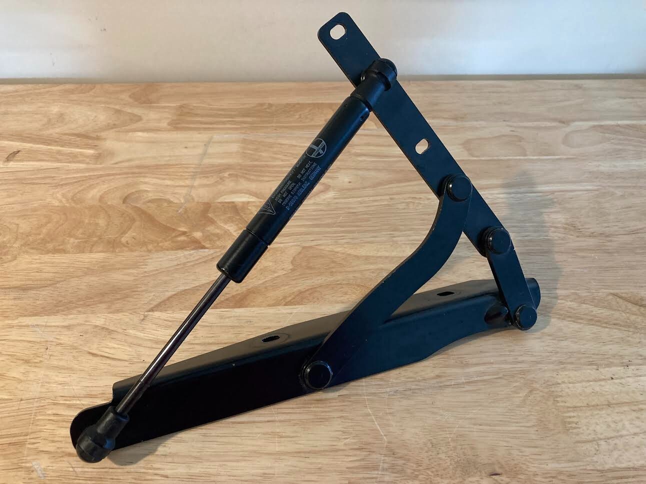 2005 Porsche Carrera GT Front Hood Hinge and Hydraulics