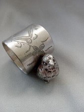 VICTORIAN FIGURAL BIRD BABY CHICK SILVERPLATE NAPKIN RING w DECORATION