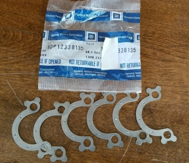 NOS GM Chevy 283 327 350 400 Exhaust Manifold Bolt Lock 12338135 for