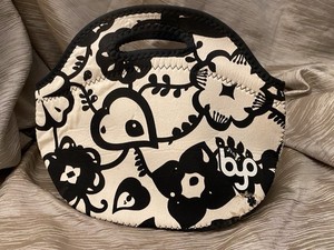 Byo Rambler Lunch Bag Lunch Box Floral Pattern Black White Detail Zipper Handles