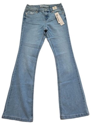 No Boundaries Womans Bootcut Mid-rise Jeans  NWT Size 2 Stretch light wash blue