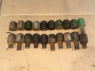 JOHN DEERE AXLE IMPLEMENT NUT NUTS X 20 A B G 50 60 70 520 620 720 530 630 730