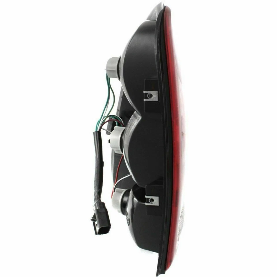 For Chrysler Grand Voyager 2000 OEM Tail Light Passenger Side | CH2801125 - Image 3 of 4