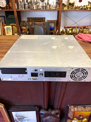 APC Smart-UPS SUA1000RMI2U Rack USV 1000VA 670W 220-240V USB 4x