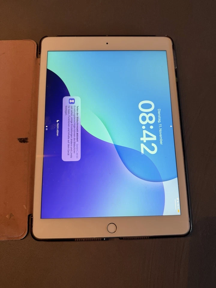 Apple iPad (7th generation) · 32GB · Wi-Fi, Foto 1 von 5