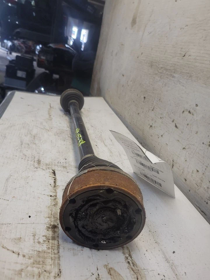 Eixo traseiro do eixo direito do passageiro compatível com 09-17 CC 1632982 - Imagem 2 de 4