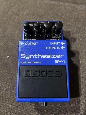 Boss SY-1 Synthesizer Gitarren Effektpedal gebraucht guter Zustand