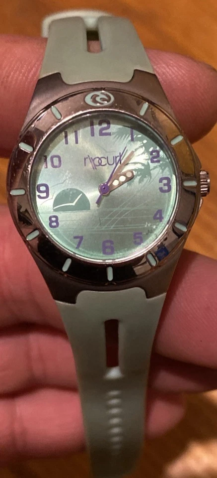 Rip Curl Womens Mint ARUBA Waterproof Surf Watch - A2150G - GC - New Battery. - image 2 of 4