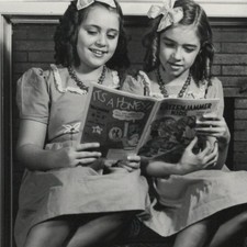 The Katzenjammer Kids 1943 Comic Book #37 Old Found Photo 1940s Little Girls VTG