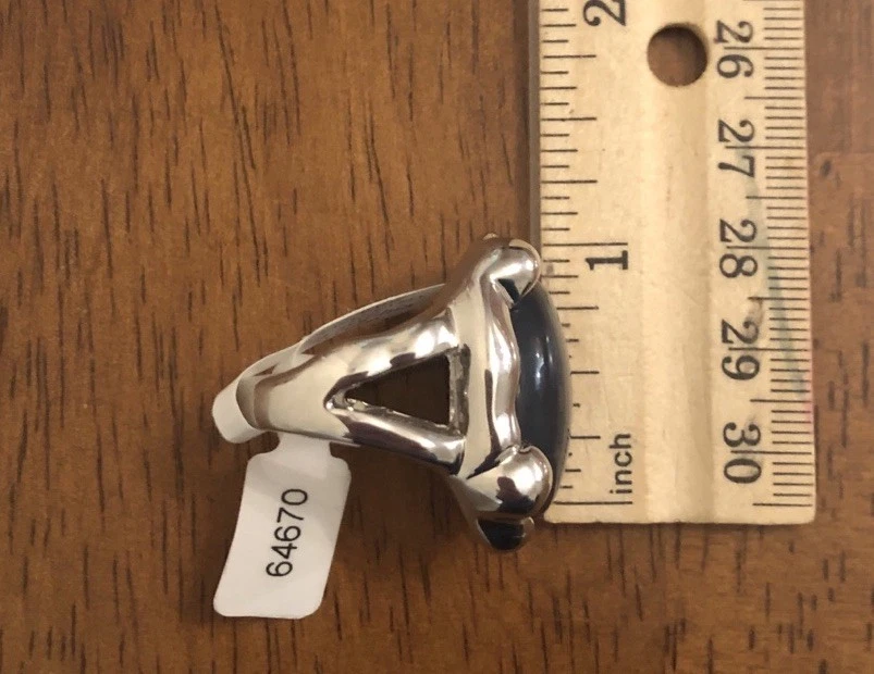 Anillo Lia Sophia llamativo/cóctel talla 9 azul oscuro centro piedra ovalada tono plata Foto 2 de 3