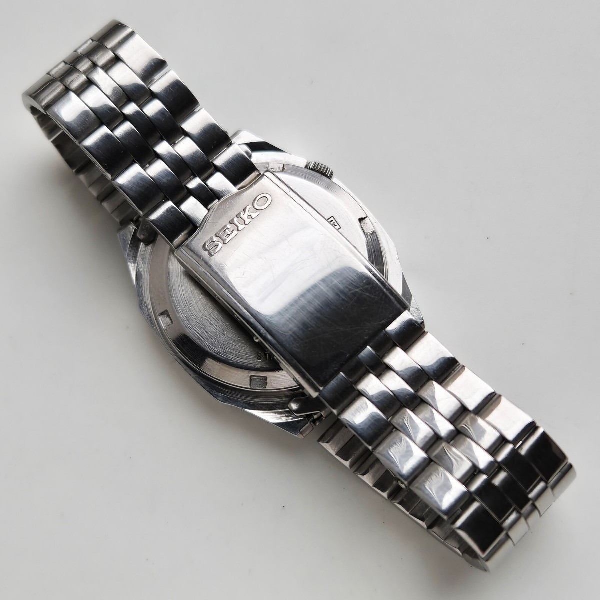 Vintage Seiko 7009-5860 A1 Automatic 21 Jewels Day Date Bar Shape