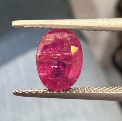 2.07 carat - Mesmerizing Unheated Vivid Red Natural Ruby