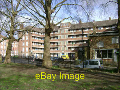 Foto 6x4 Dawes Haus gegenüber Orb Street, von Nursery Row Park, Walworth c2014