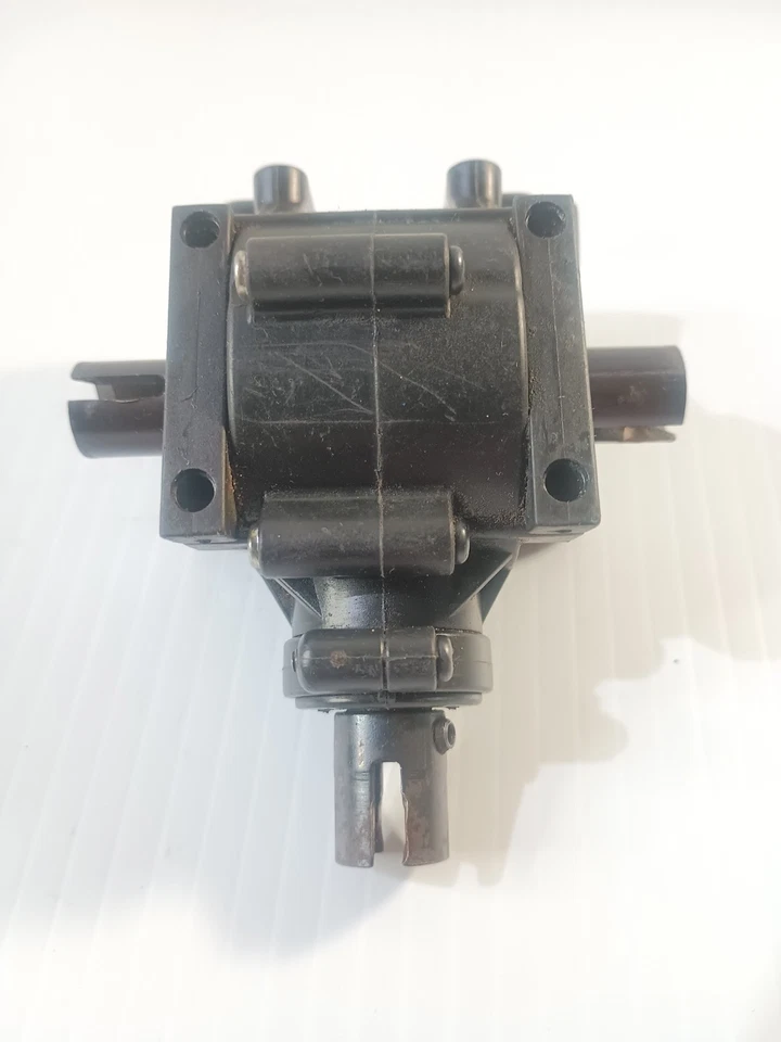 Team Associated Nitro RC MGT Monster Truck Differential Part Pre-owned Rc Things - Image 3 of 4