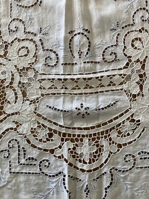 Antique Hand Embr Linen & Hand Made POINT DE VENICE LACE Tablecloth 108'' c1920's