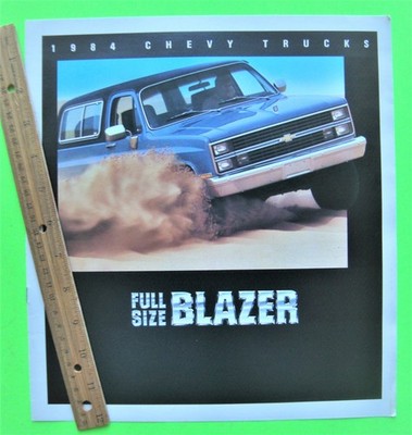 1984 CHEVROLET FULL SIZE BLAZER GIANT DLX 8-pg CATALOG Brochure 4X4 Xlnt+++