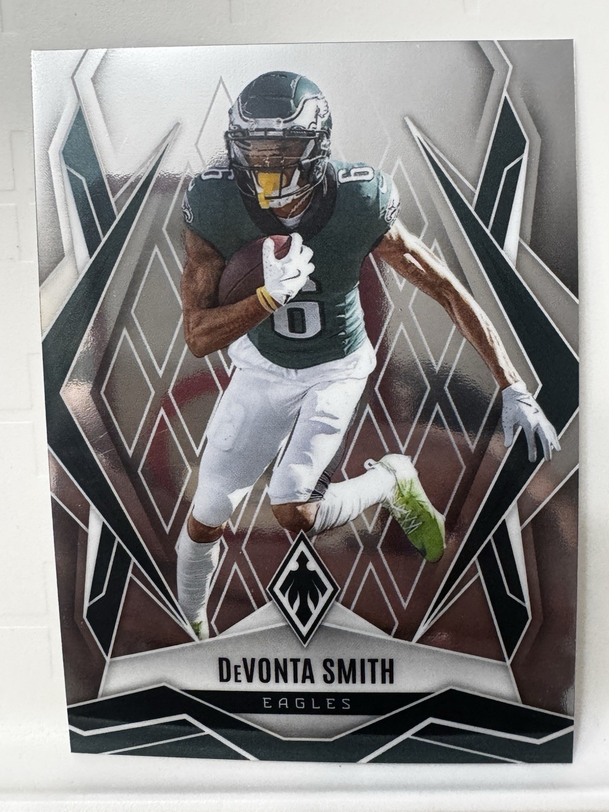 2025 Panini Phoenix - DeVonta Smith #12 Lava /75 Philadelphia Eagles
