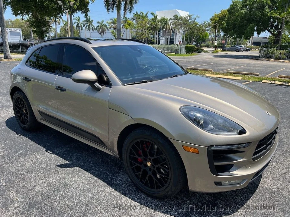 2017 Porsche Macan GTS Turbo AWD PDK - Image 2 of 4