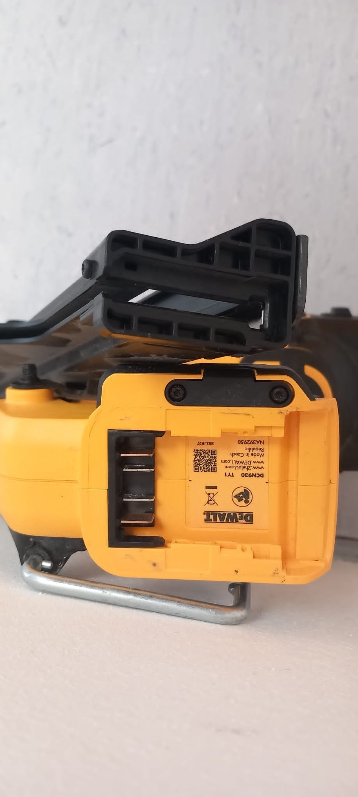 DEWALT DCN930 18V XR 브러시리스 30° 프레임 네일러 (노란색/검은색) 3