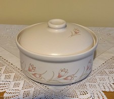 Biltons Spring Bouquet LARGE Casserole & Lid 3 Pint unused