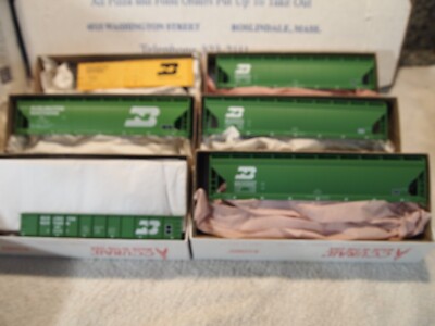 ACCURAIL 6-PACK  BURLINGTON-NORTHERN  4- ACF 3-BAY CENTER-FLOS, REEFER, GONDOLA